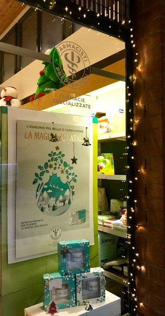 La magia del Natale in farmacia